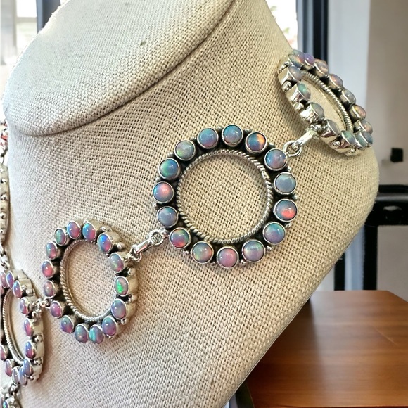 Sterling Silver Ethiopian Opal Conch Necklace & Earrings Set - Picture 5 of 17